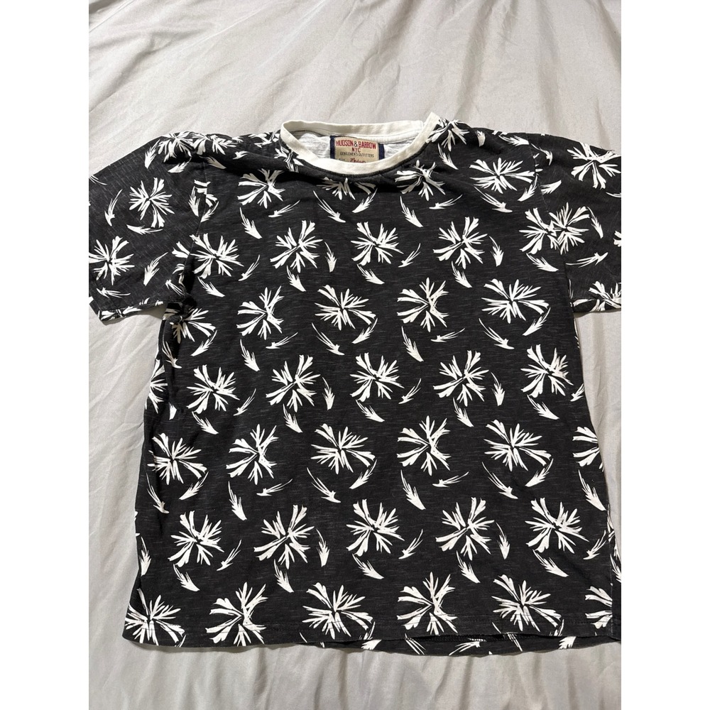 Hudson & Barrow NYC Men's Crew Neck Palm Leaf Print Slab Knit T-Shirt